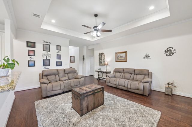 279 Marina Drive, Azle, TX 76020