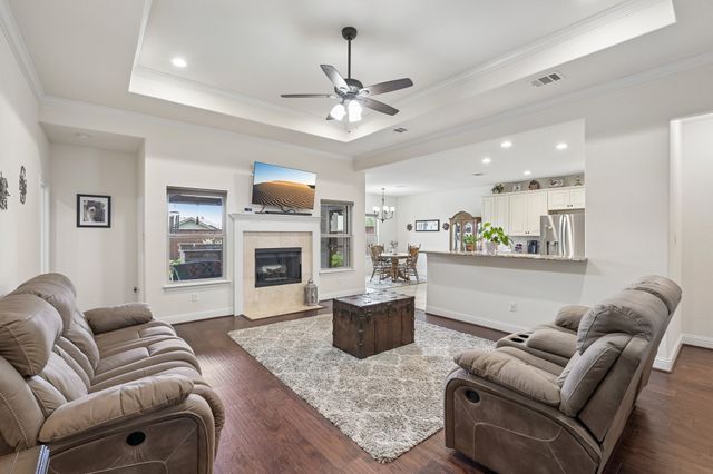 279 Marina Drive, Azle, TX 76020