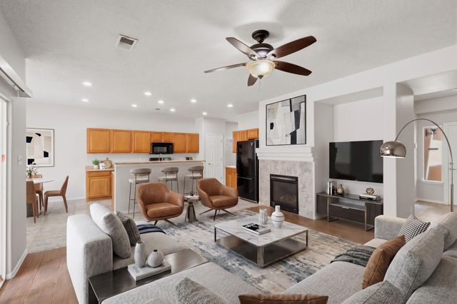 1071 Alegria Road, Los Lunas, NM 87031