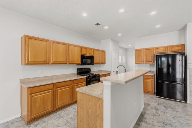 1071 Alegria Road, Los Lunas, NM 87031