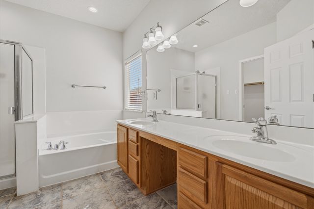 1071 Alegria Road, Los Lunas, NM 87031