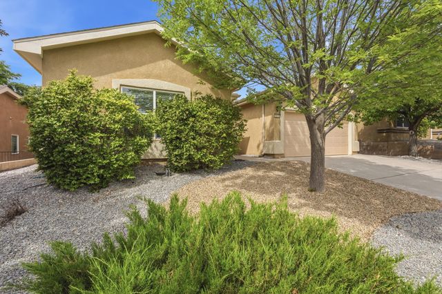 1071 Alegria Road, Los Lunas, NM 87031