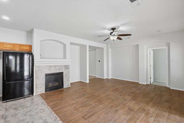 1071 Alegria Road, Los Lunas, NM 87031
