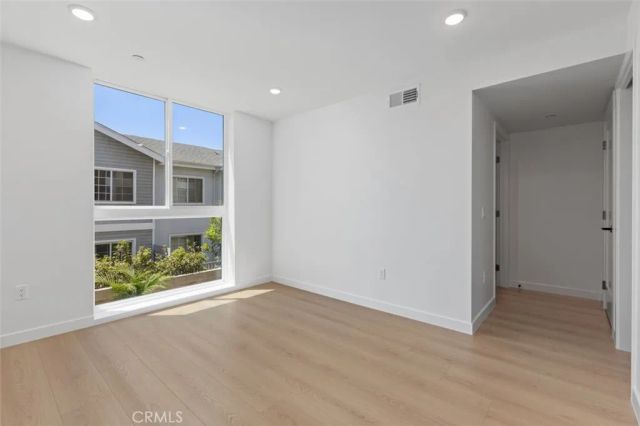 176 N Catalina Avenue 103, Pasadena, CA 91106