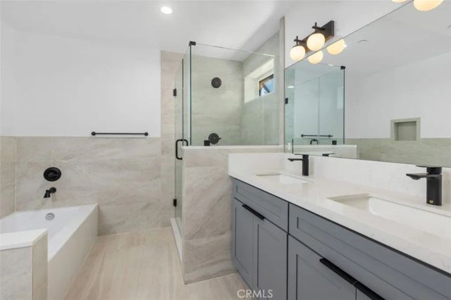 176 N Catalina Avenue 103, Pasadena, CA 91106