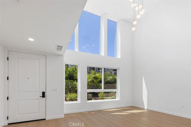 176 N Catalina Avenue 103, Pasadena, CA 91106