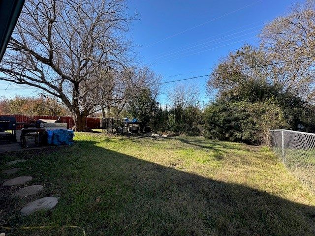 1226 S Clark Road, Cedar Hill, TX 75104