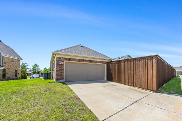 1718 Regents Park Court, Garland, TX 75043