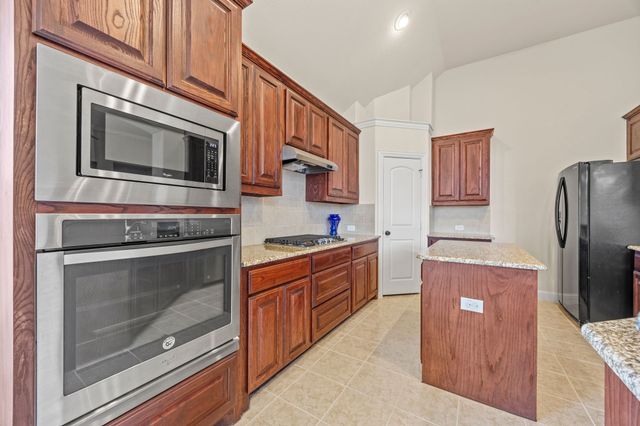 1718 Regents Park Court, Garland, TX 75043