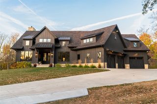 3133 NW 85th Place, Ankeny, IA 50023