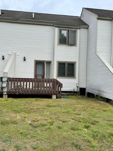 202 Route 27 Apt 39, Raymond, NH 03077