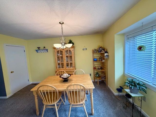 202 Route 27 Apt 39, Raymond, NH 03077