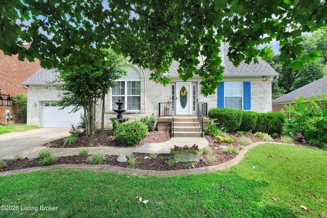 10527 Leven Blvd, Louisville, KY 40229