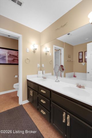 10527 Leven Blvd, Louisville, KY 40229