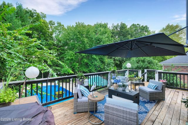 10527 Leven Blvd, Louisville, KY 40229