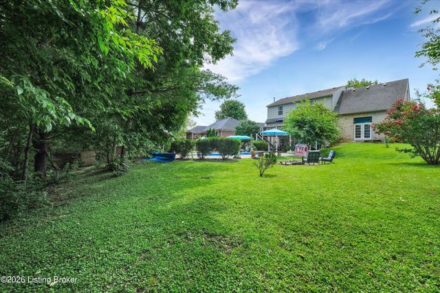 10527 Leven Blvd, Louisville, KY 40229