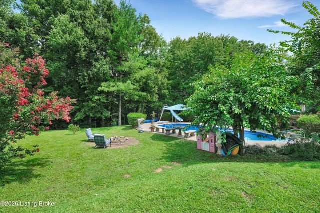 10527 Leven Blvd, Louisville, KY 40229
