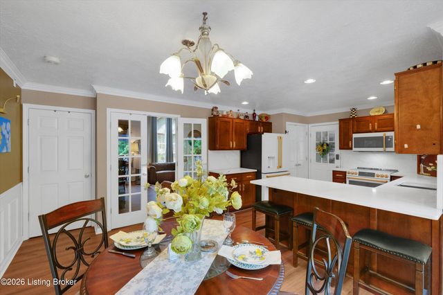 10527 Leven Blvd, Louisville, KY 40229