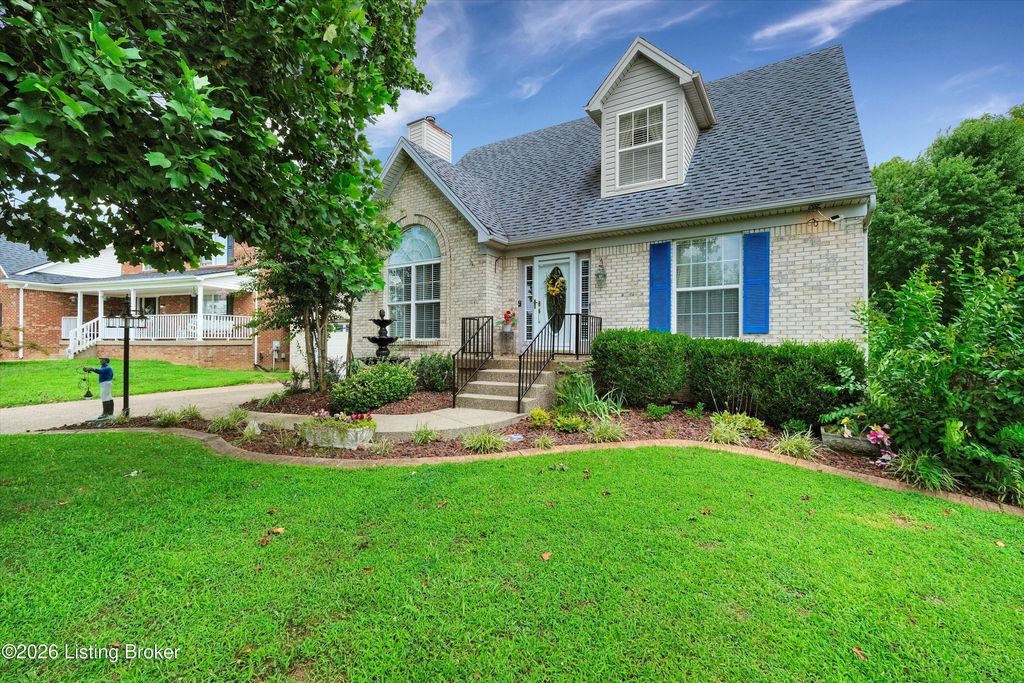 10527 Leven Blvd, Louisville, KY 40229