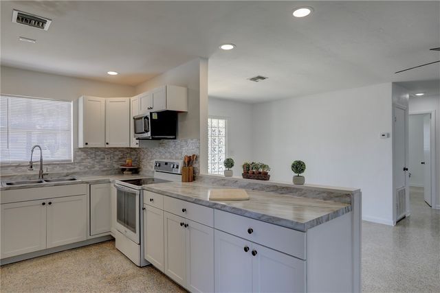 874 Dolores Street, Sebastian, FL 32958