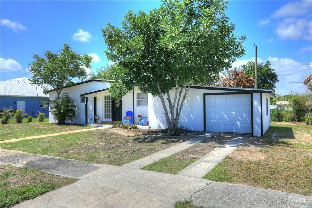 874 Dolores Street, Sebastian, FL 32958