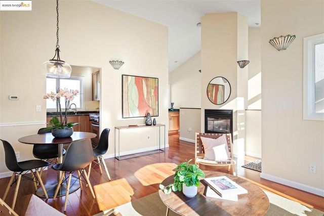 6555 Shattuck Avenue, Oakland, CA 94609