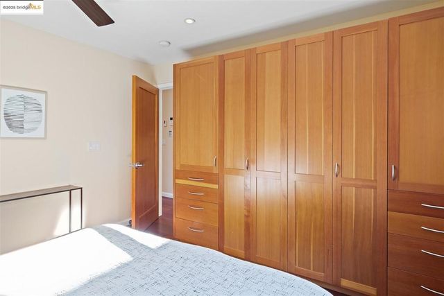 6555 Shattuck Avenue, Oakland, CA 94609