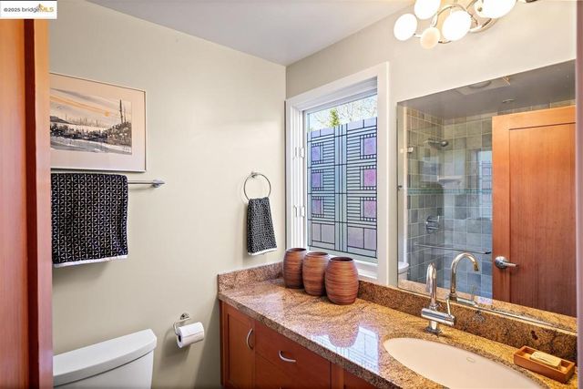 6555 Shattuck Avenue, Oakland, CA 94609