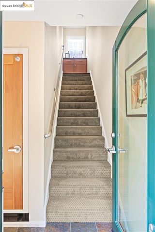 6555 Shattuck Avenue, Oakland, CA 94609