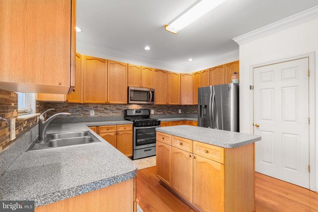 2 BASALT DR, Fredericksburg, VA 22406