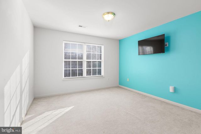 2 BASALT DR, Fredericksburg, VA 22406