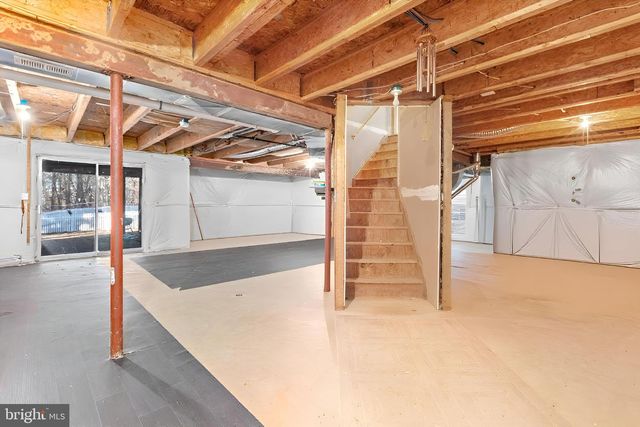 2 BASALT DR, Fredericksburg, VA 22406