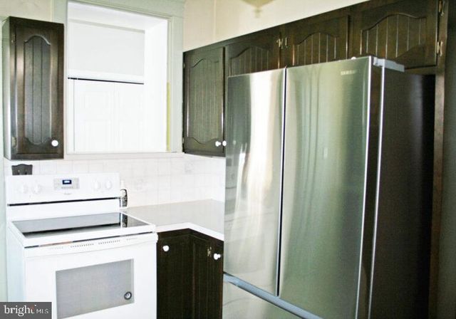 16 E MARBLE ST, Mechanicsburg, PA 17055