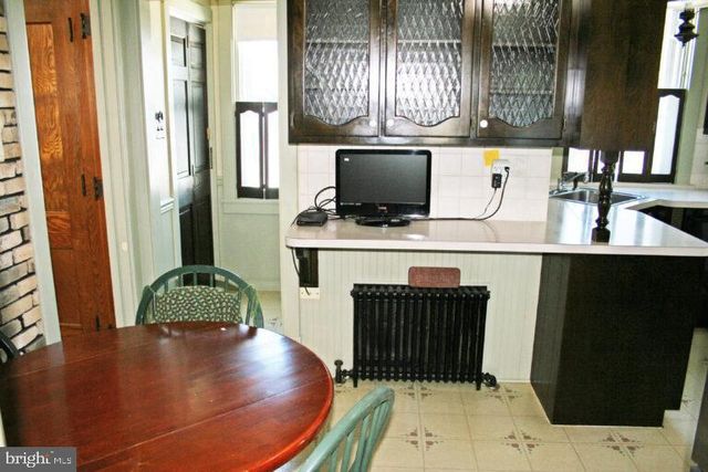 16 E MARBLE ST, Mechanicsburg, PA 17055