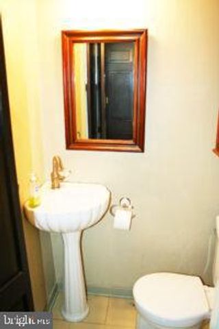 16 E MARBLE ST, Mechanicsburg, PA 17055