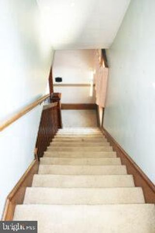 16 E MARBLE ST, Mechanicsburg, PA 17055