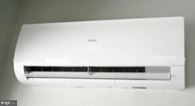 16 E MARBLE ST, Mechanicsburg, PA 17055