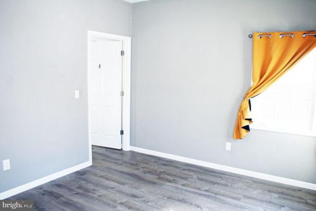 16 E MARBLE ST, Mechanicsburg, PA 17055