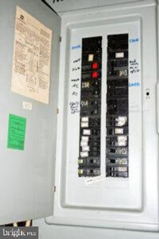 16 E MARBLE ST, Mechanicsburg, PA 17055