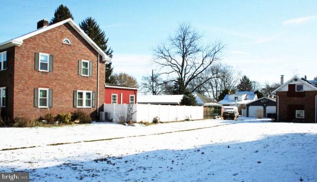 16 E MARBLE ST, Mechanicsburg, PA 17055