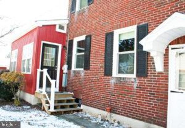 16 E MARBLE ST, Mechanicsburg, PA 17055