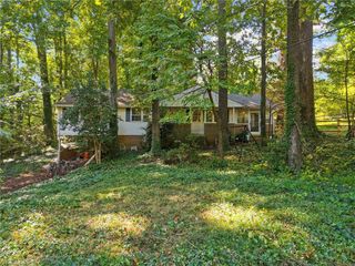 6203 Roblyn Road, Greensboro, NC 27410