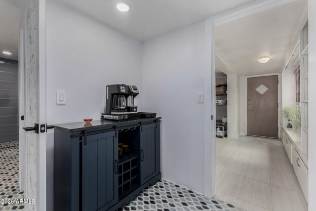 2013 W WINDSOR Avenue, Phoenix, AZ 85009