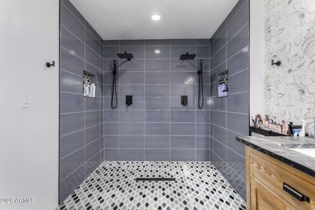 2013 W WINDSOR Avenue, Phoenix, AZ 85009