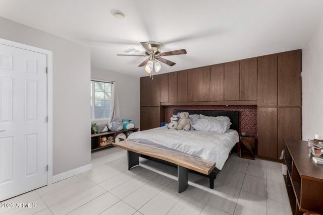 2013 W WINDSOR Avenue, Phoenix, AZ 85009