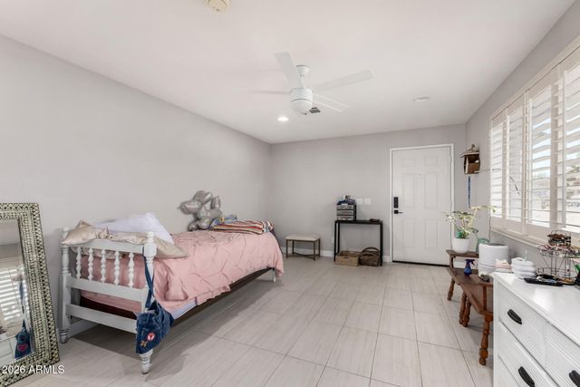 2013 W WINDSOR Avenue, Phoenix, AZ 85009