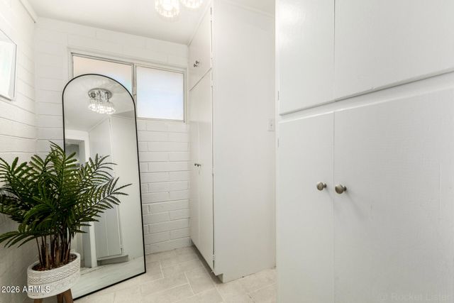 2822 N 34TH Street, Phoenix, AZ 85008