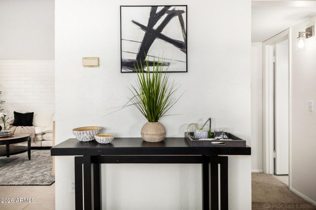 2822 N 34TH Street, Phoenix, AZ 85008