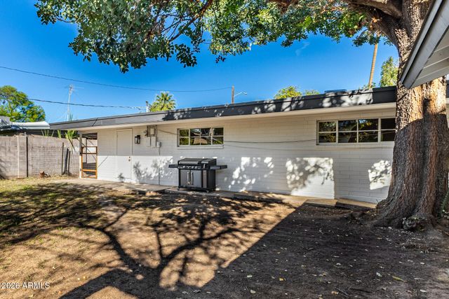 2822 N 34TH Street, Phoenix, AZ 85008