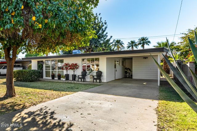 2822 N 34TH Street, Phoenix, AZ 85008